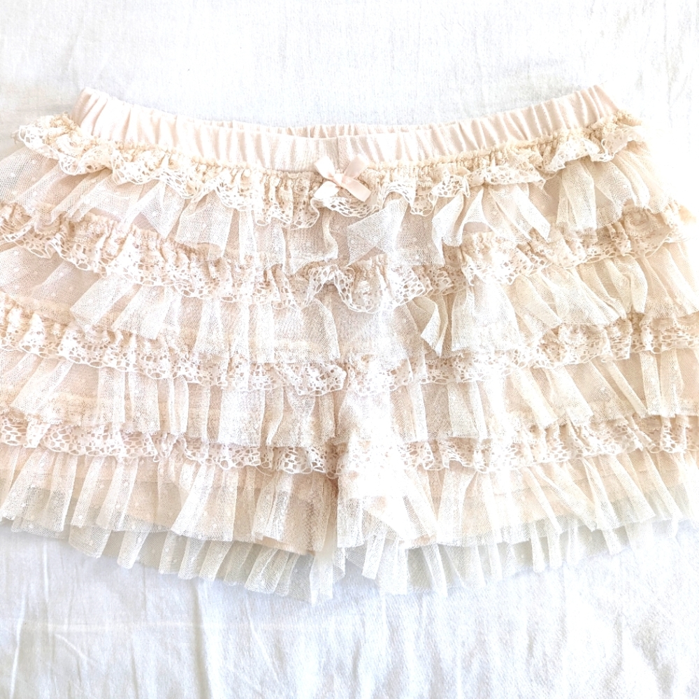USED gelato pique shorts pink lace and tulle